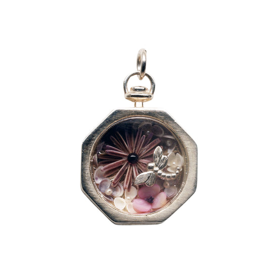 Load image into Gallery viewer, Dragonfly Sailor&amp;#39;s Valentine Pendant
